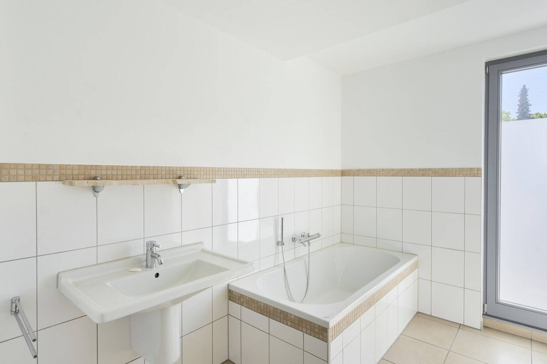 Etagenwohnung in 50858 Köln / Junkersdorf mit 150 m² kaufen