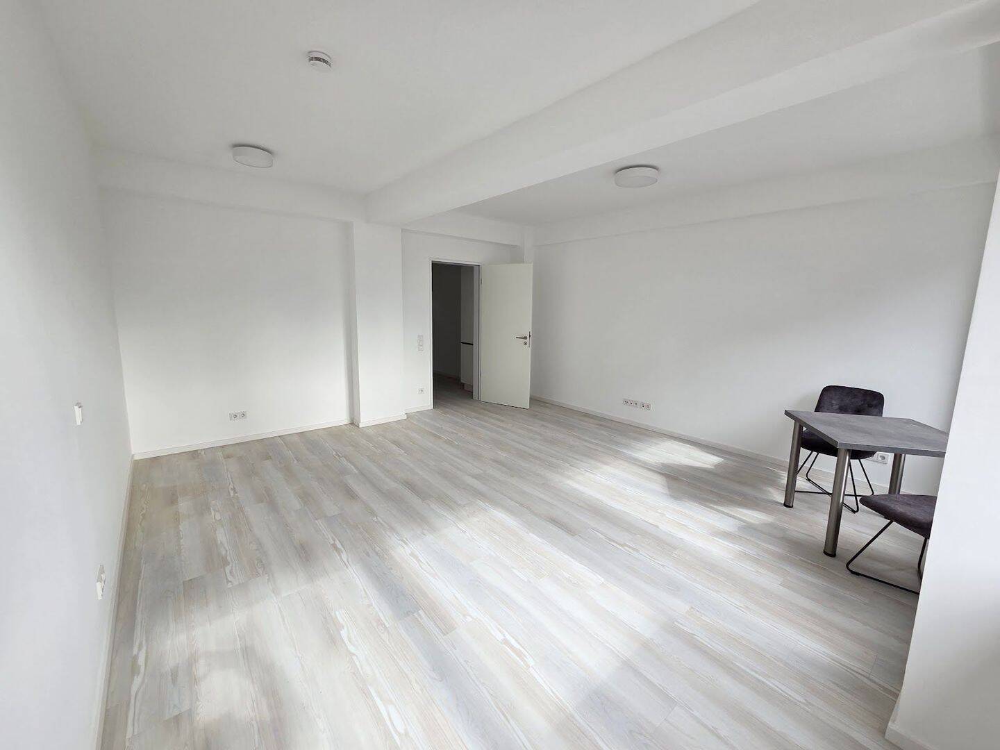Einziehen und 2 Nettokaltmieten sparen: Apartment mit moderner Ausstattung, EBK, Walk-In-Dusche – Aachen – Vorschaubild 3