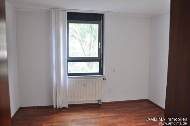 Erdgeschoßwohnung mit Terrasse – Nürnberg – Vorschaubild 8