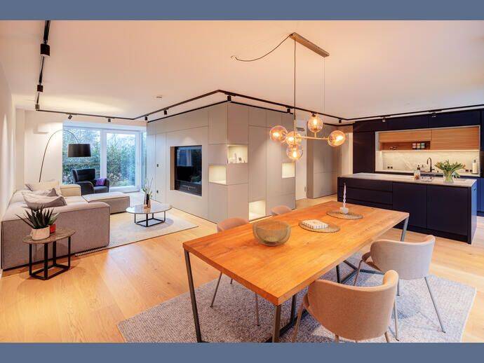 Möbliert: Stilvolle Wohnung: Hochwertig und modern