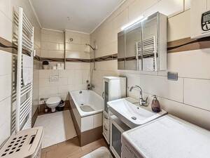 Großzügige Maisonettewohnung mit ca. 108 m² Wohnfläche in Duisburg - top Zustand und Fernwärme – 47169 Duisburg – Vorschaubild 6