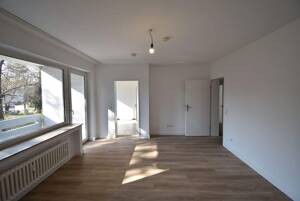 Ruhige Lage! Renovierte 3-Zi-Whg mit Balkon in Walsum