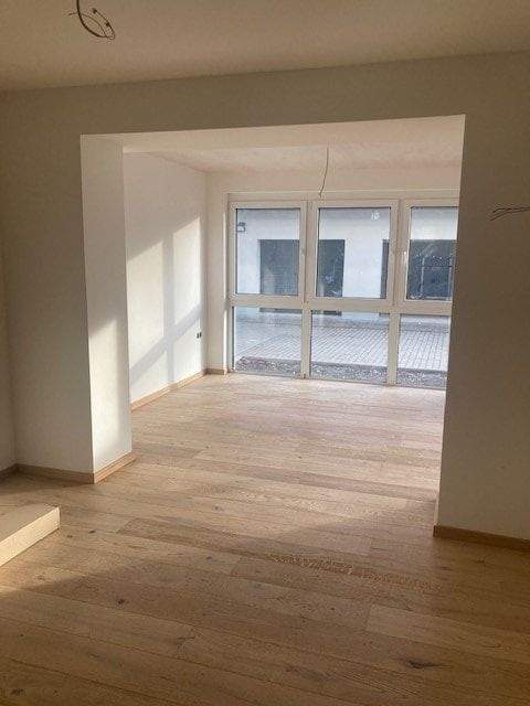 Erstbezug: Barrierefreie 3-Zimmer-Souterrain-Wohnung mit eigenem Hauseingang und Stellplatz – Jena – Vorschaubild 4