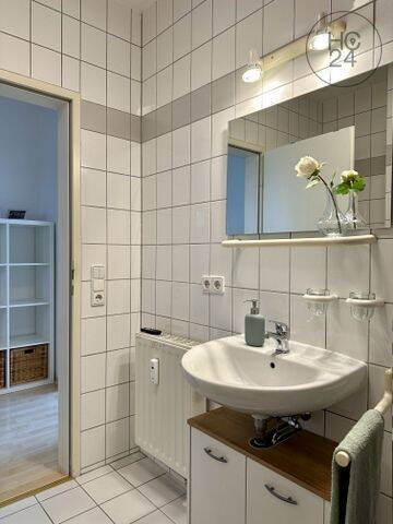 Modisch möbliertes und charmantes Studio Apartment mit Dachterrasse in Leipzig – Leipzig – Vorschaubild 9