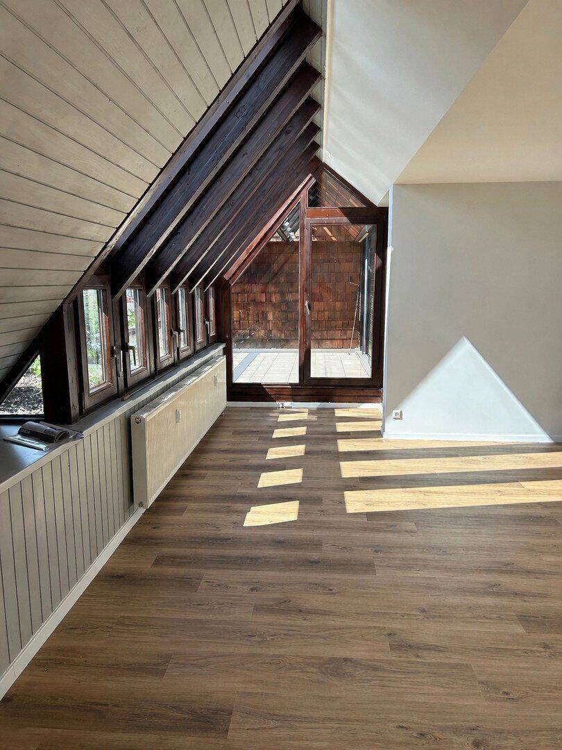 Dachterrassenwohnung im Herzen von Böblingen - 4 Zimmer – Böblingen – Vorschaubild 5