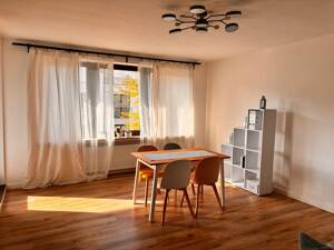 Kernsanierte 2-Zimmer-Wohnung (77m²) mit großem Balkon, Stellplatz & teilmöbliert in Bremen-Burglesum – 28717 Bremen – Vorschaubild 4