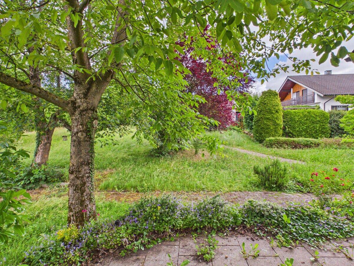 Einfamilienhaus mit Traumgarten und Einliegerwohnung | Oberderdingen – Oberderdingen – Vorschaubild 9