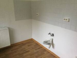 Günstige 3-Zimmer-Wohnung mit Balkon (WBS)! – 1169 Dresden – Vorschaubild 4
