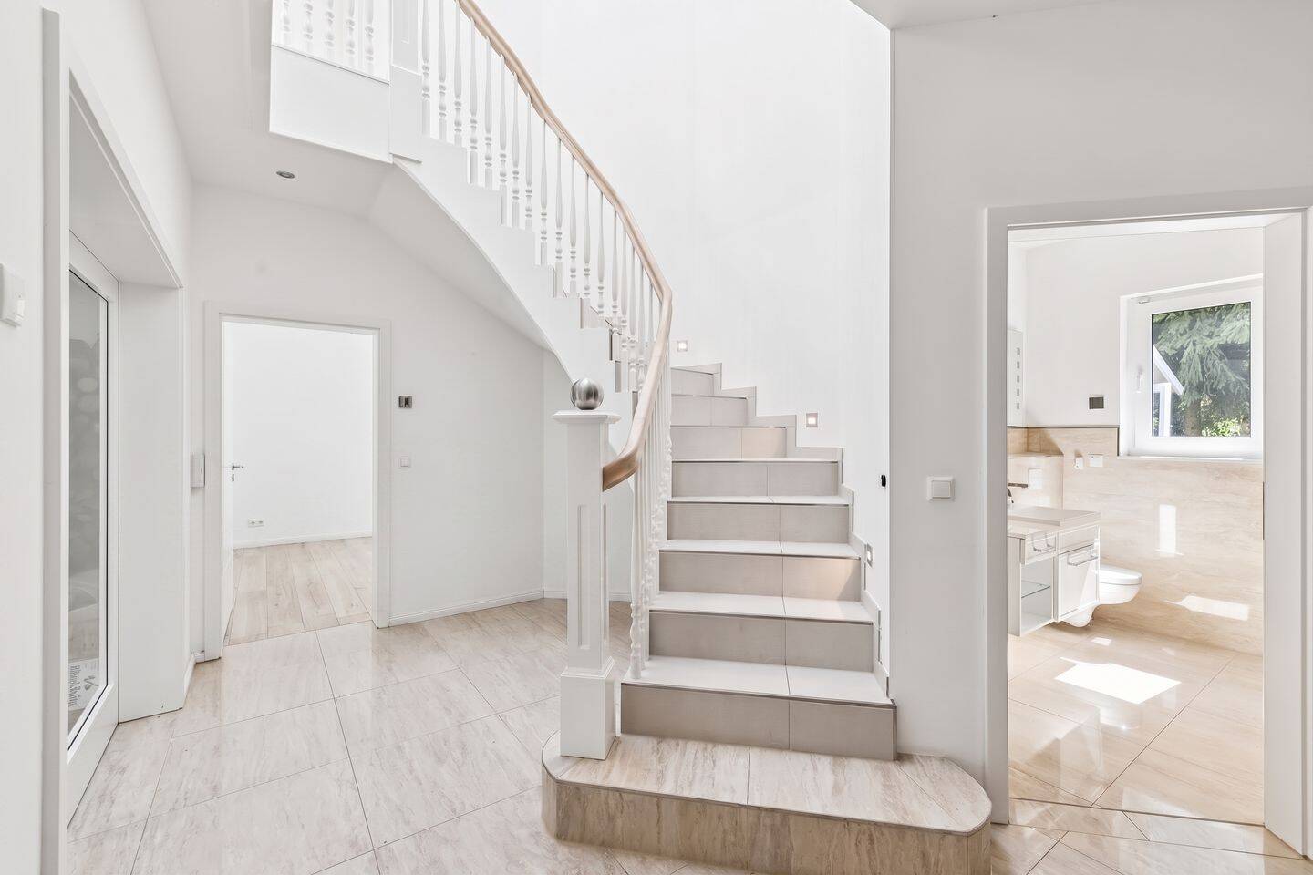 Architektur trifft Natur - Exklusive Bauhausvilla mit Resortcharakter – Neuenhagen bei Berlin – Vorschaubild 2