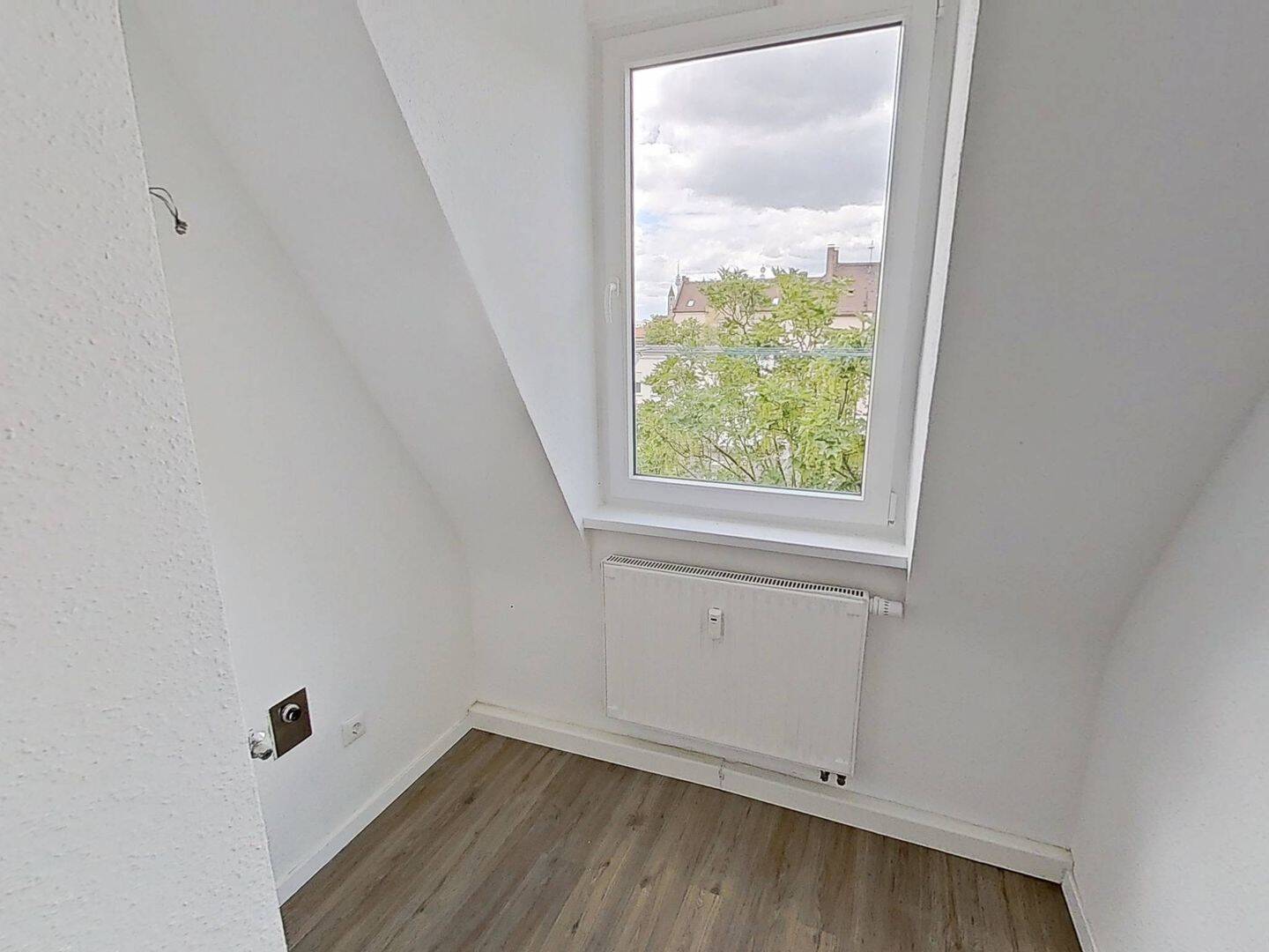 Helle 3-Zimmer-Dachgeschosswohnung in Gibitzenhof – Nürnberg – Vorschaubild 7