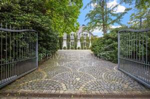 Villa in begehrter Lage von Hochkamp mit großem Garten – 22609 Hamburg – Vorschaubild 1