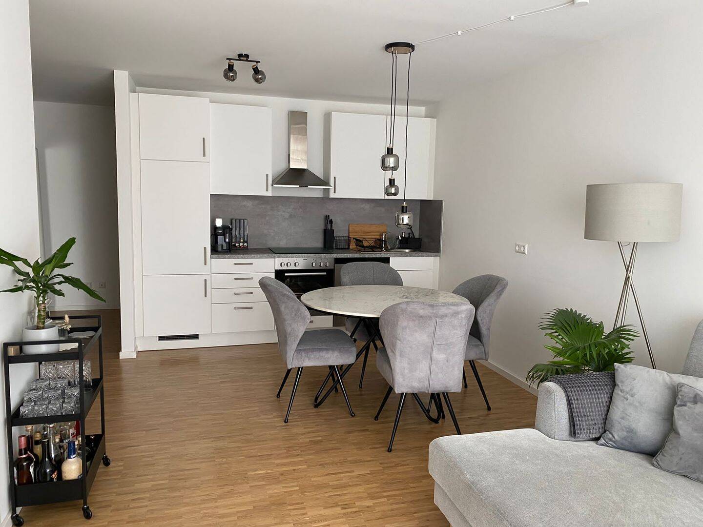 Sonnige 2-Zimmer-Wohnung mit exklusiver Ausstattung in sehr guter Lage