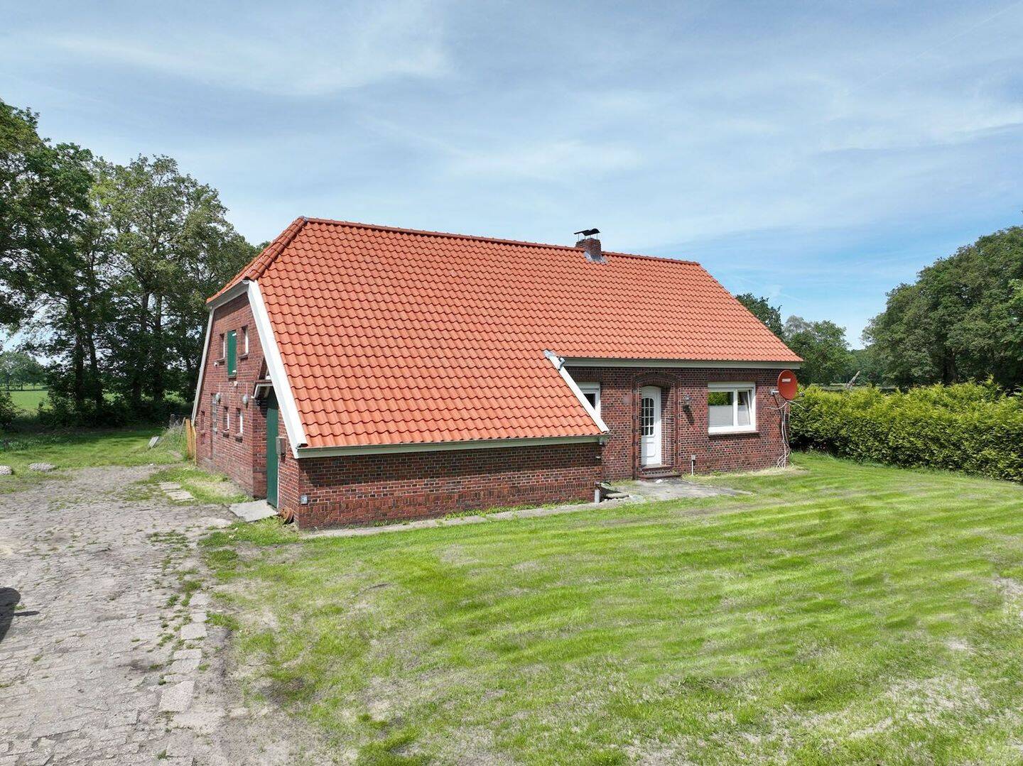 Modernisiertes Landhaus in schöner ländlicher Lage! – Uplengen – Vorschaubild 2