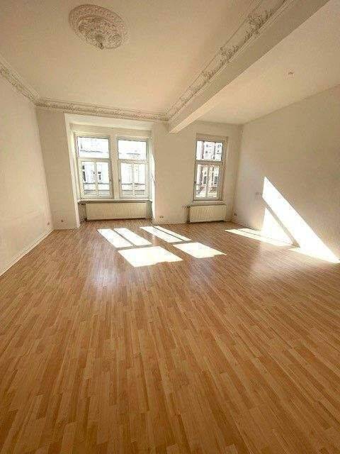 Große helle 3-Raum Wohnung mitten in Stadtfeld mit Balkon. – Magdeburg – Vorschaubild 7