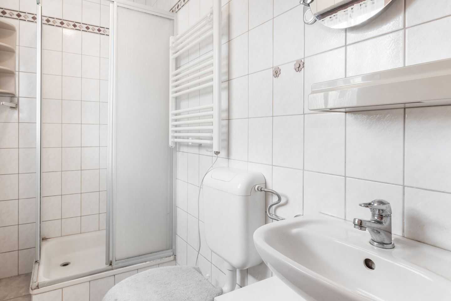 Mit Einbauküche, Fußbodenheizung, Rollläden, Garagen u.v.m.: Landhaus-Einfamilienhaus in Reichenberg – Märkische Höhe – Vorschaubild 8
