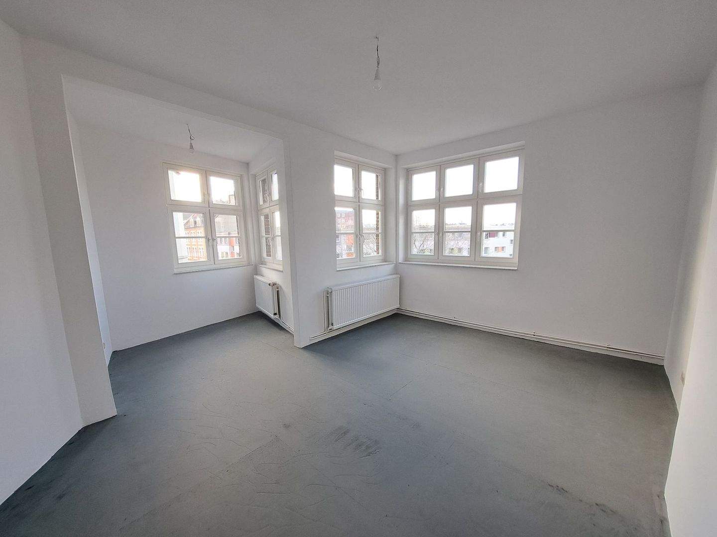 Renovierte 3-Zimmer-Wohnung mit Balkon in Bremerhaven-Lehe! – Bremerhaven – Vorschaubild 2