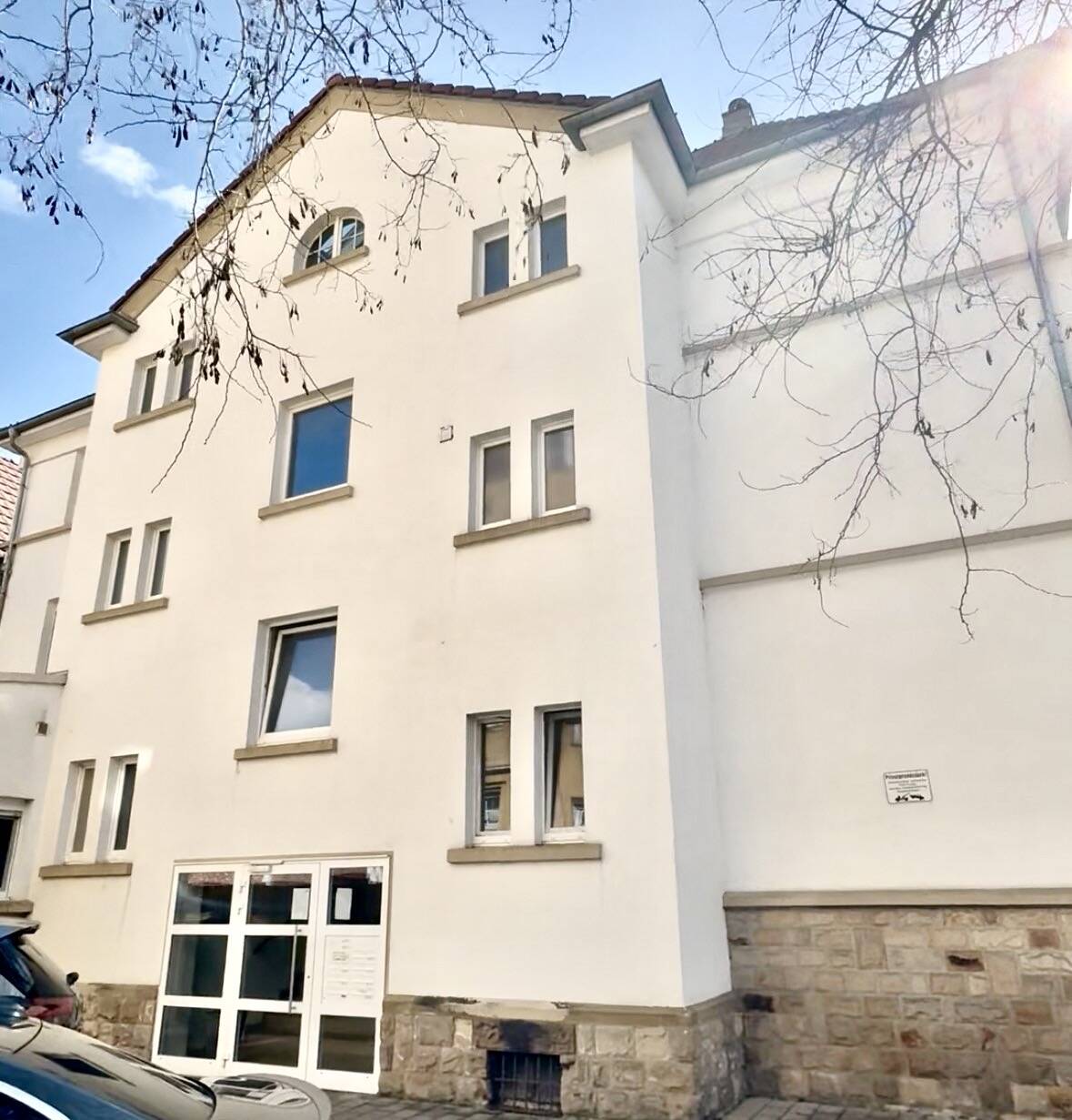 Charmante 5-Zimmer-Hochparterrewohnung mit Terrasse in zentraler und ruhiger Lage von Frankenthal – Frankenthal (Pfalz) – Bild 1 von 9