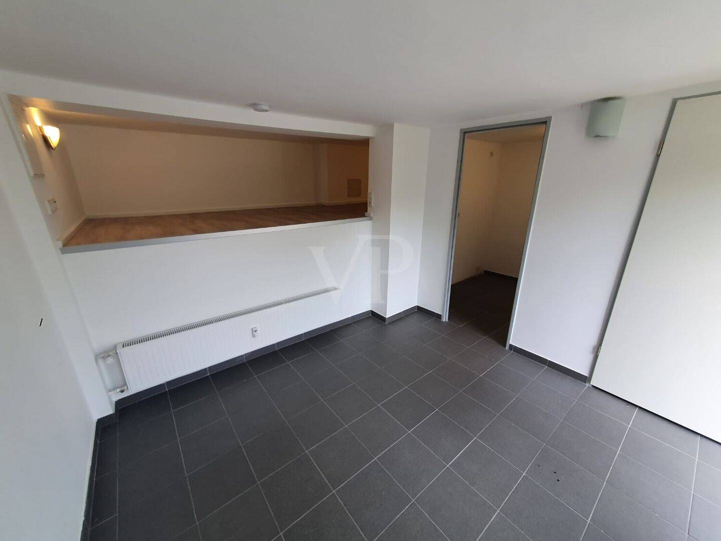 Ruhig gelegenes, modernisiertes Apartment mit Terrasse am Siegener Giersberg – Siegen – Vorschaubild 3