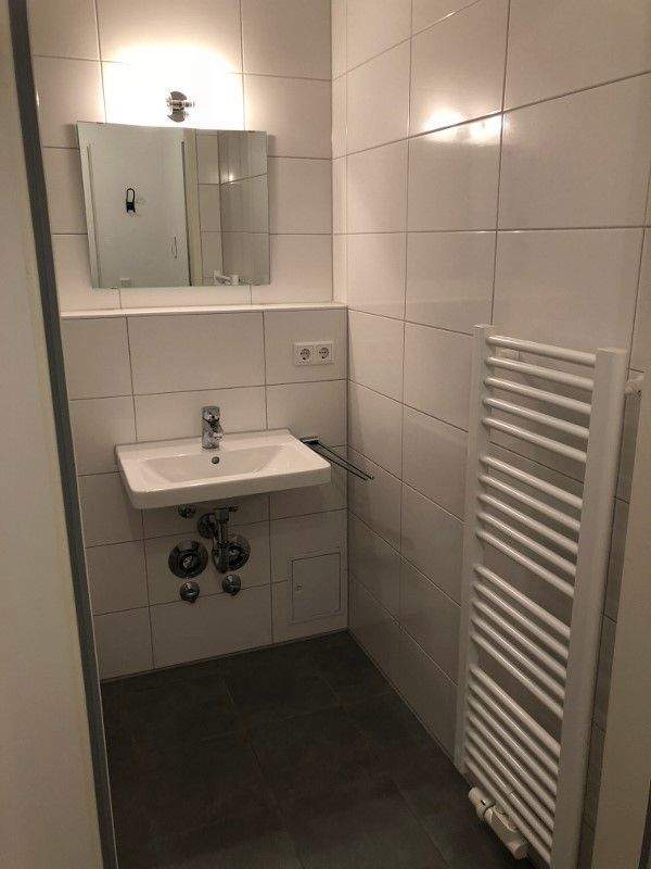 Möbliertes Studentenapartment mit Einbauküche – Nürnberg – Vorschaubild 4