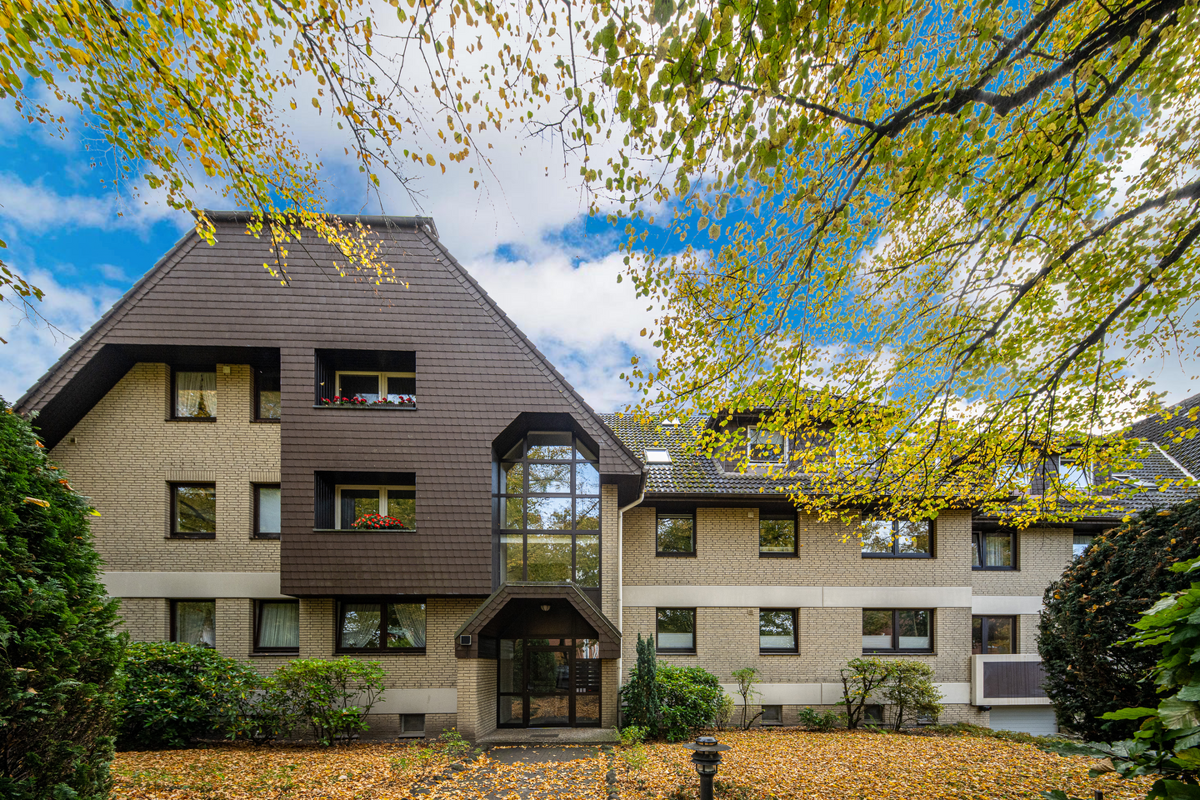 Grünes Rahlstedt - Hochwertige Erdgeschosswohnung mit Terrasse, Garten und Tiefgarage – 22147 Hamburg – Bild 1 von 9