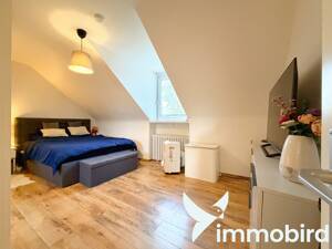 *St. Ursula, Domnähe, Seitenstraße* Bezugsfreie 3-Zimmer Dachgeschosswohnung im Herzen von Köln