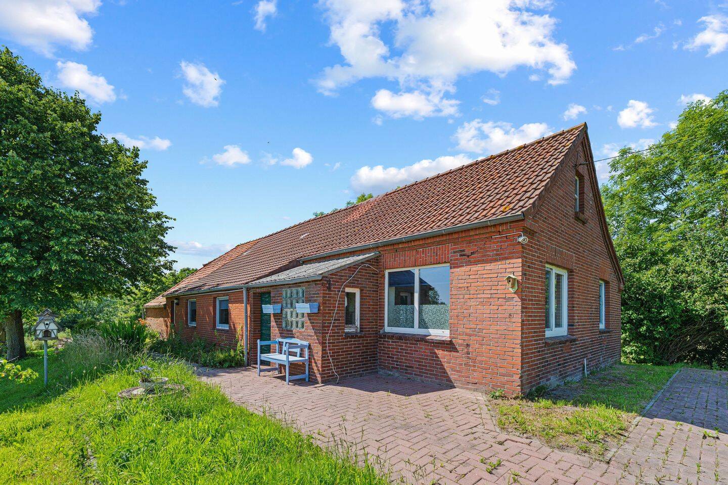 Landhaus mit Charme und großem Entwicklungspotenzial in der Westermarsch – Norden – Vorschaubild 2