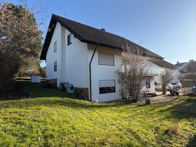 Attraktives 2-Familienhaus in idyllischer Lage mit tollem Grundstück & Ausbaupotential – Waldbrunn – Vorschaubild 2