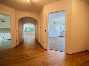 Großzügige 3-Zimmer-Maisonette-Wohnung mit ca. 120 m² in Zirndorf-Weiherhof - sofort bezugsfrei – 90768 Fürth – Vorschaubild 5