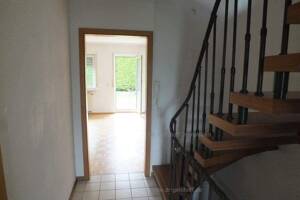++ Platzwunder ++ DHH + kleiner Garten + frei + keine Käuferprovision ++ – 70439 Stuttgart – Vorschaubild 7