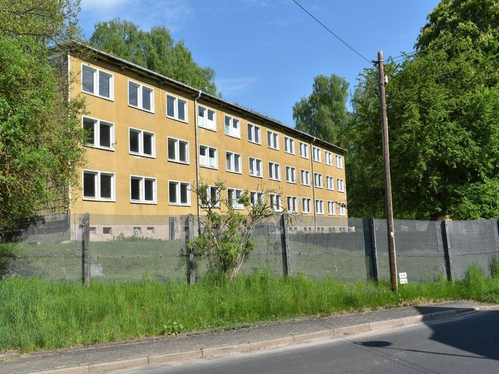 Vielfältig nutzbares Sanierungsobjekt auf traumhaftem Grundstück in Werra-Suhltal – Großensee – Bild 1 von 2