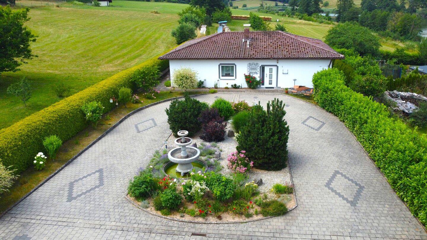 Bungalow mit großzügigem Grundstück und traumhaftem Blick – Oberaurach – Vorschaubild 4