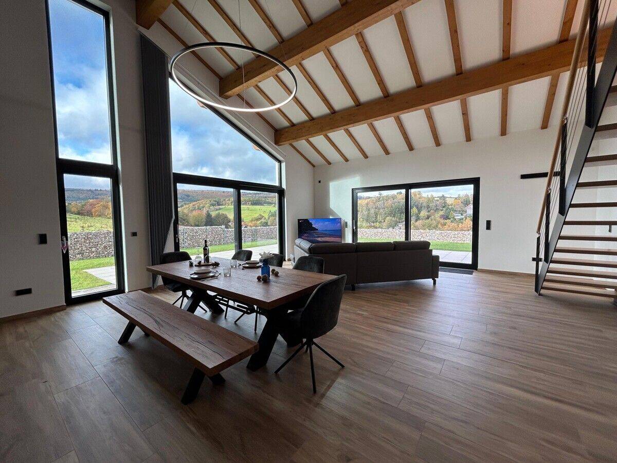 Luxuriöses Traumhaus in ruhiger Grünlage mit Fernblick, Sauna, Whirlpool, PV Anlage und mehr – Leisel – Vorschaubild 8