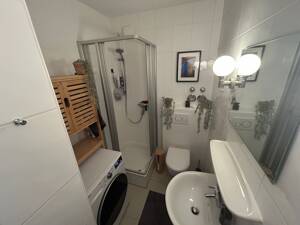 Toplage – voll möbliertes 3 Zimmer Apartment mit eigenem Gym | Zwischenmiete ab 01.09. – 50674 Köln – Vorschaubild 8