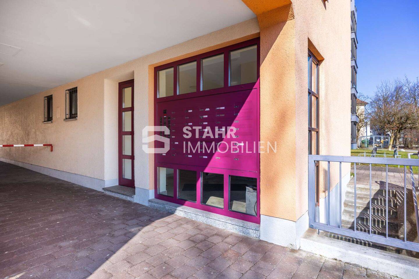 Leichhausen - Sonnige Wohnung mit Dachterrasse, EBK und TG – Augsburg – Vorschaubild 7