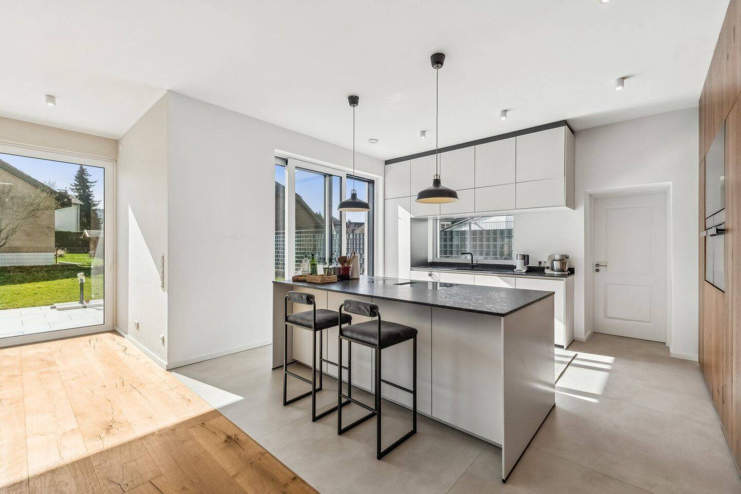 Einziehen und wohlfühlen: Modernes Einfamilienhaus mit hochwertiger Ausstattung und Südterrasse – Bonn – Vorschaubild 3