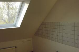 Ideale Wohnung für Singles, Paare! Tolle 2 Zi.-DG-Whg | Parkett |Bad mit Fenster – 4159 Leipzig – Vorschaubild 7
