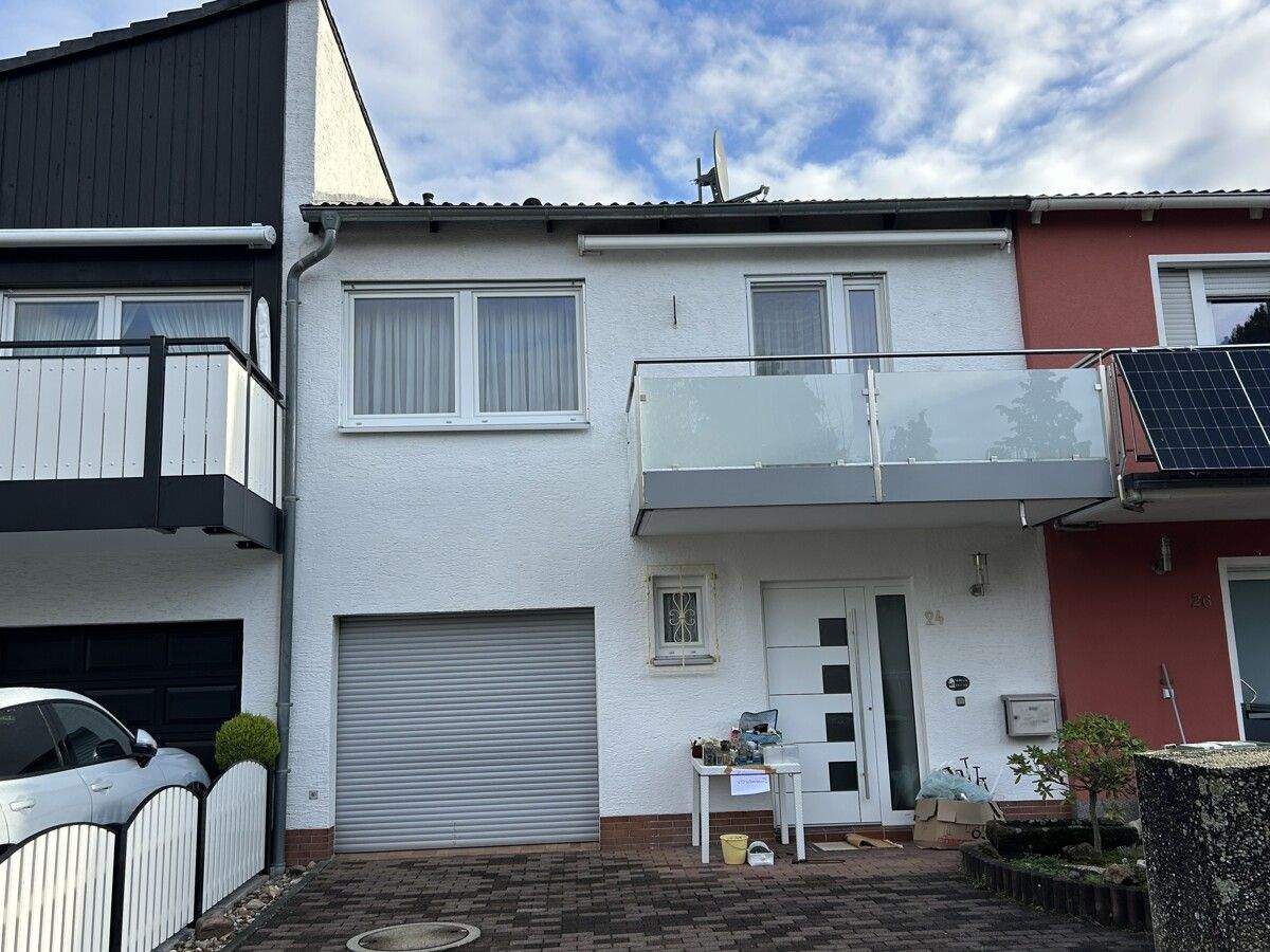 Schickes Reihenmittelhaus mit großzügigem Garten in Nidderau-Heldenbergen – Nidderau – Bild 1 von 9