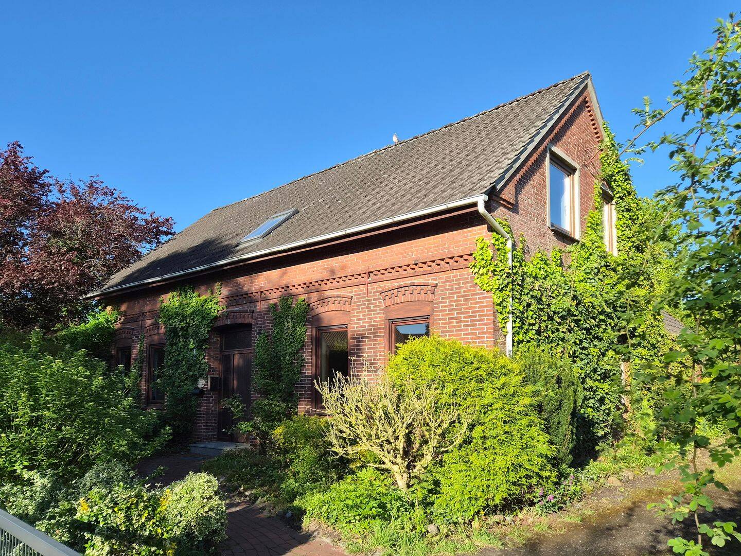 Einfamilienhaus auf großem Grundstück in Neuenkirchen/ Schwanewede