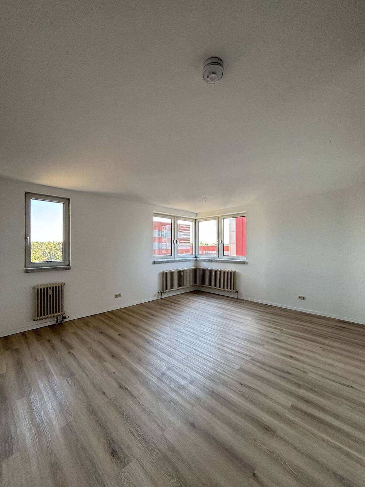 !Charmante 2 Zimmerwohnung in Zentraler Lage von Niederrad! – 60528 Frankfurt am Main – Bild 1 von 5