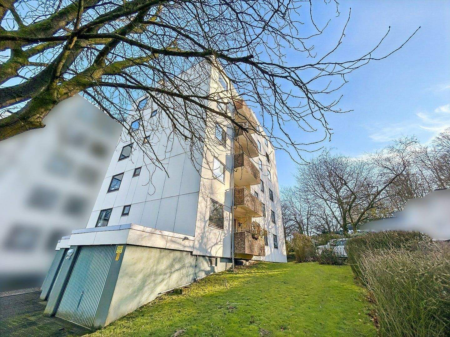 4-Zimmer-Eigentumswohnung in Kirchdornberg mit Balkon – Bielefeld – Vorschaubild 2