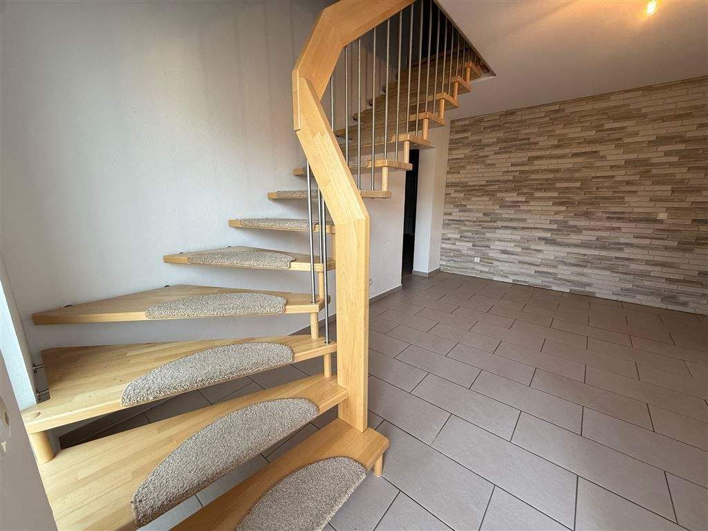 Modernes Einfamilienhaus in energieeffizienter Bauweise / Garten und Außenpool – Völklingen – Vorschaubild 7