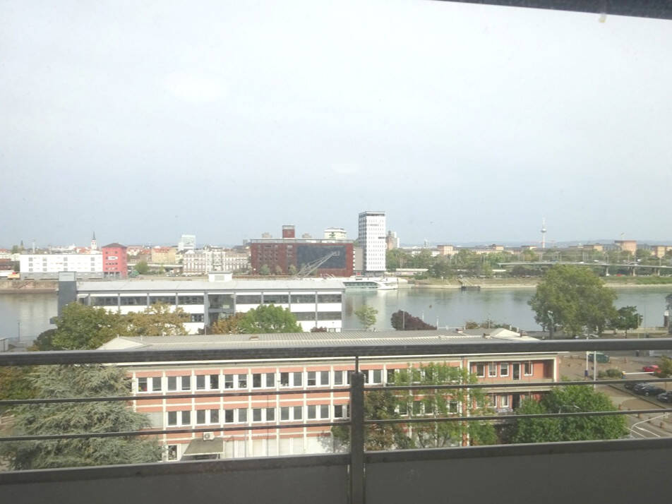 Schöne 1-Zimmer-Wohnung mit Balkon im Zentrum Ludwigshafens