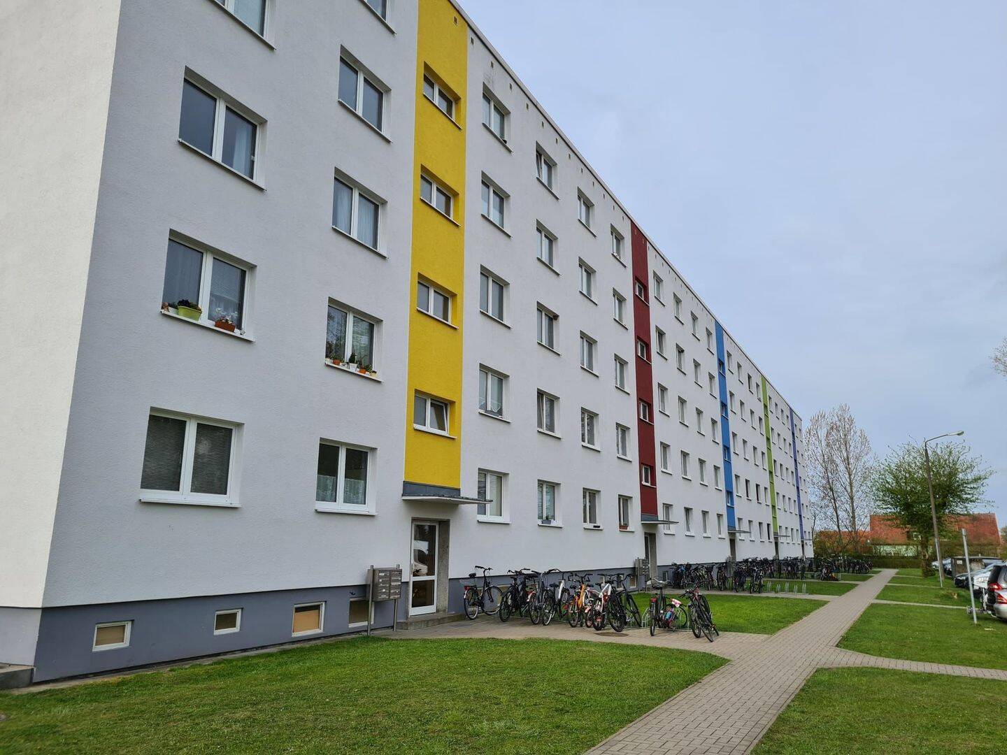 4-Raumwohnung - auch WG-geeignet