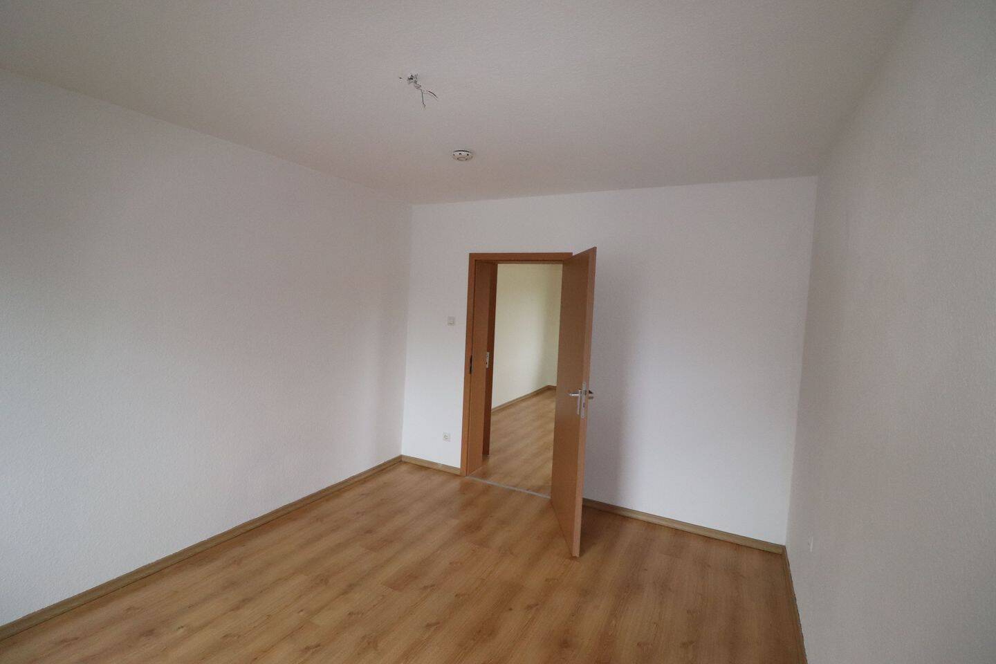 Ab 01.08. 2,5-Raum Wohnung bald mit Balkon inkl. Treppenhausreinigung, Winterdienst – Oberhausen – Vorschaubild 8