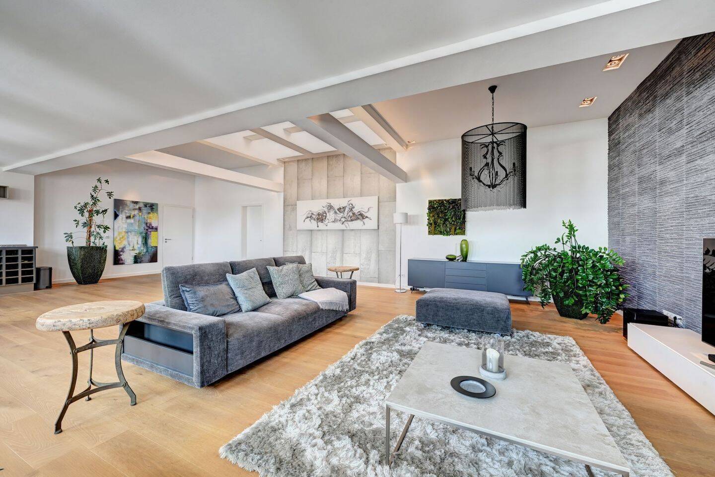 Penthouse Ensemble auf einer Ebene 124 m² Dachterrasse | 4 Tiefgaragenplätze