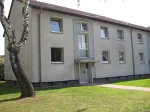 Bezugsfertige 2-Zimmer-EG-Wohnung mit Balkon! – 47138 Duisburg – Vorschaubild 1