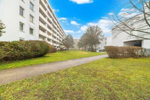 3-Zimmer-Wohnung mit Balkon im obersten Geschoss in München-Bogenhausen / Englschalking – 81927 München – Vorschaubild 9