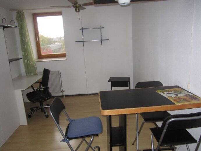 Möbliertes 1-Zimmer- Studentenapartment in der Erlanger Altstadt – Erlangen – Vorschaubild 2