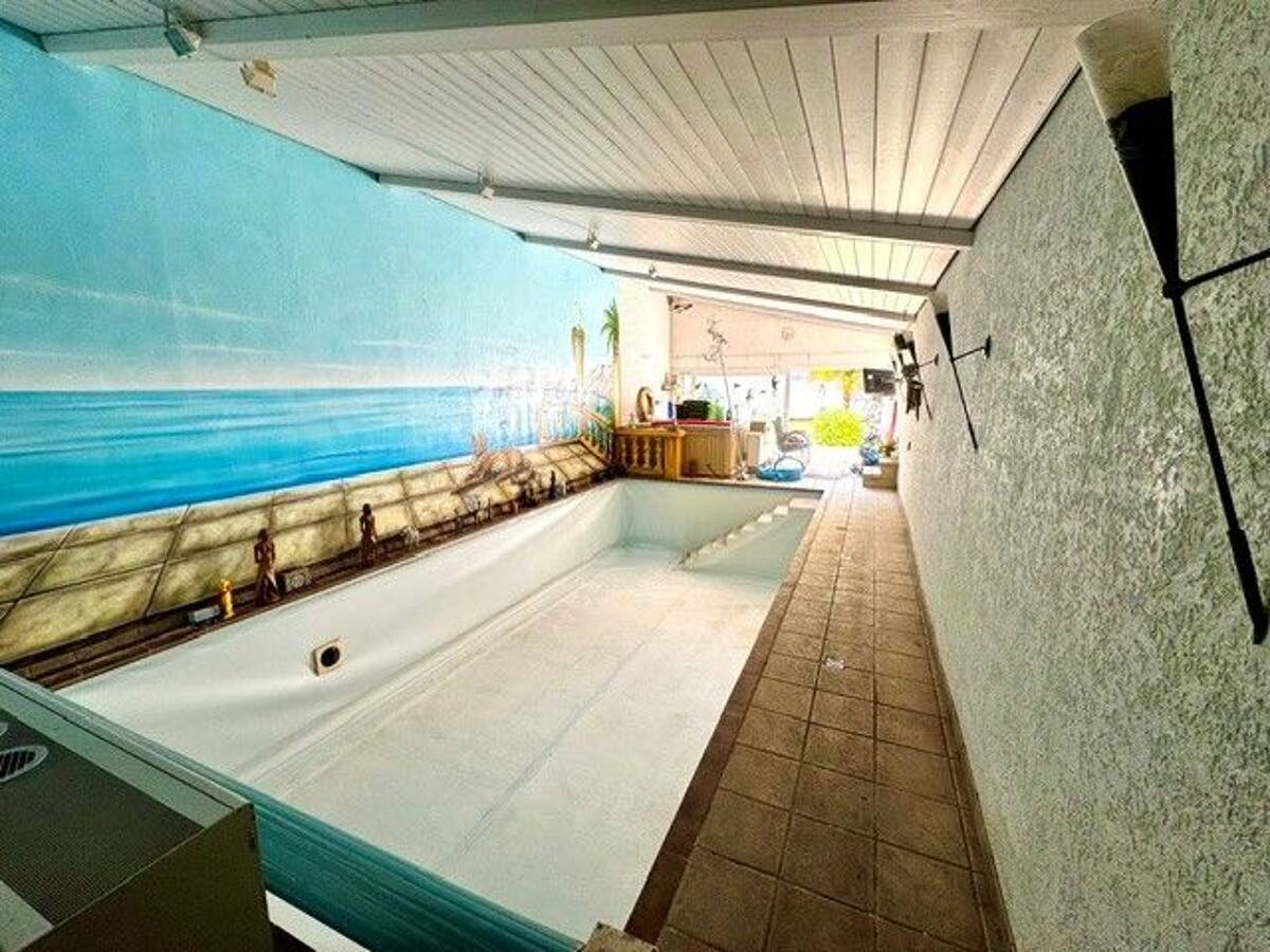 Einfamilienwohnhaus mit Indoor Pool und Garage in MA-Neckarau. – 68199 Mannheim – Bild 1 von 9