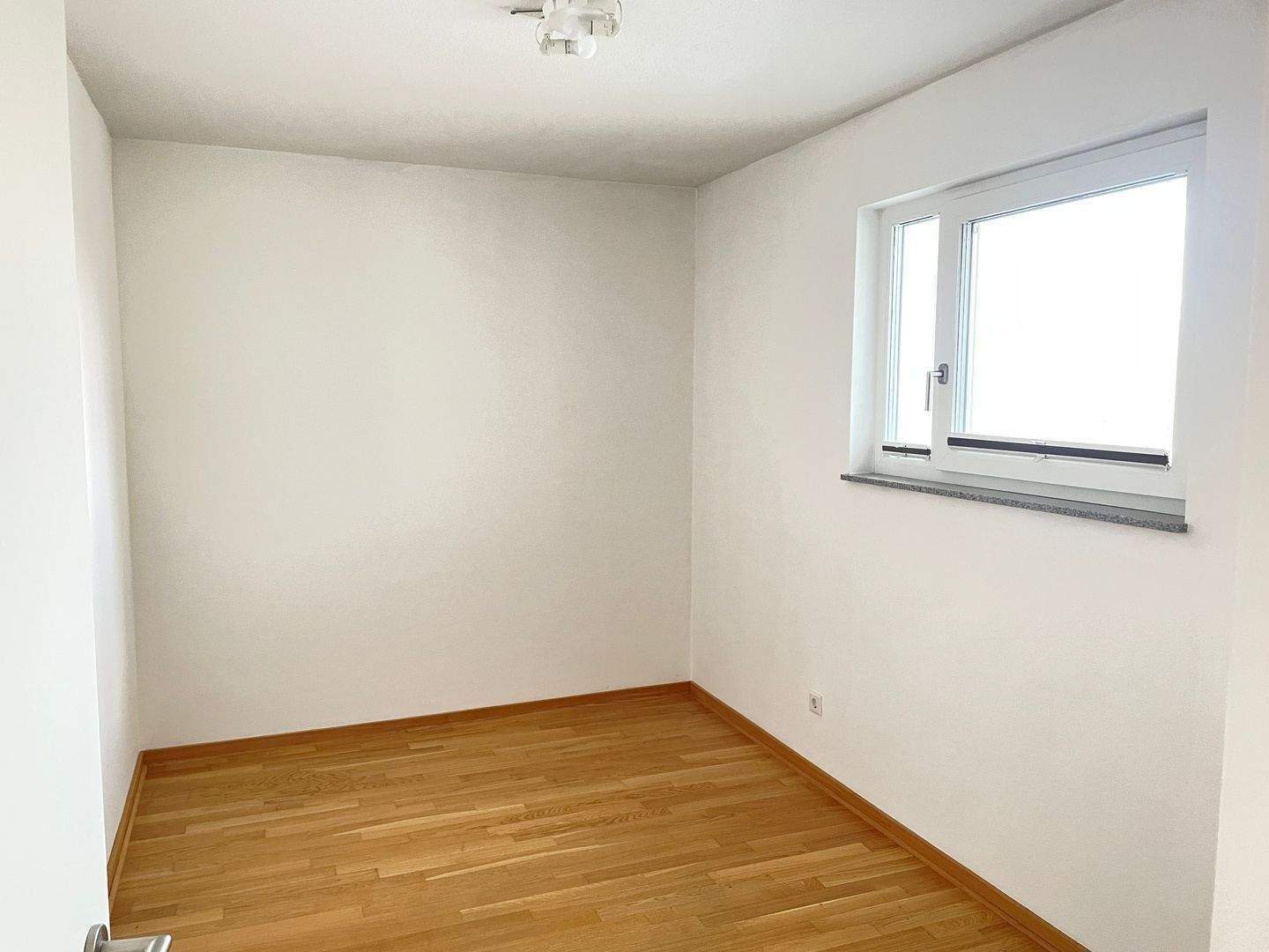 Moderne 3 -Zimmerwohnung mit Balkon Grundigpark – Fürth – Vorschaubild 4